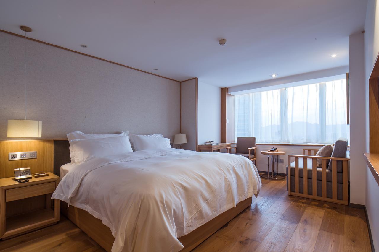 Bai Yun Qin She Boutique Hotel ฉงชิ่ง ภายนอก รูปภาพ